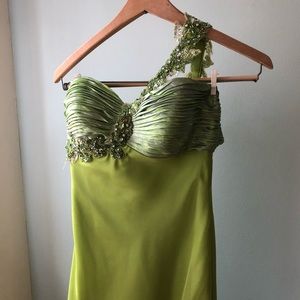 One- Shoulder prom dress